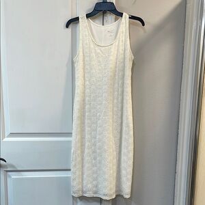 Elegant White Maternity Sleeveless Dress